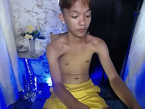 Snapshot of Innocentfucker chatting on 09.26.25 Innocentfucker online show from 09.26.25