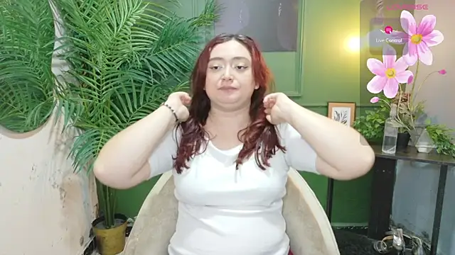 Snapshot of Anaa_Rose chatting on 05.14.26 Anaa Rose online show from 05.14.26