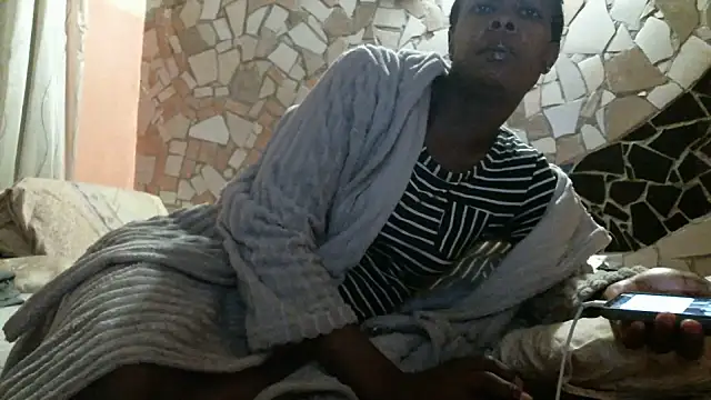 Snapshot of Pretty_miss_devilxxx35 chatting on 05.21.26 Pretty miss devilxxx35 online show from 05.21.26