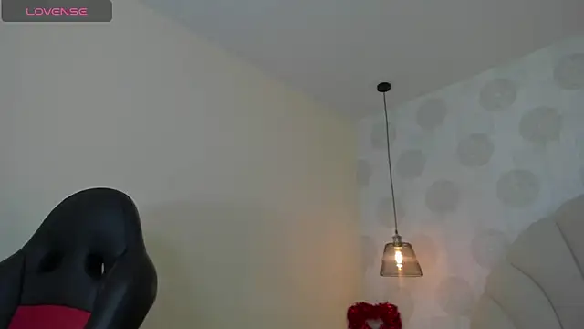 GIANAMILLER6 online show from 04.10.26