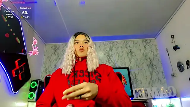 Madison Mujica online show from 10.09.25