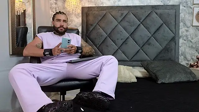 Snapshot of Apolo_rousse1 chatting on 09.09.25 Apolo rousse1 online show from 09.09.25