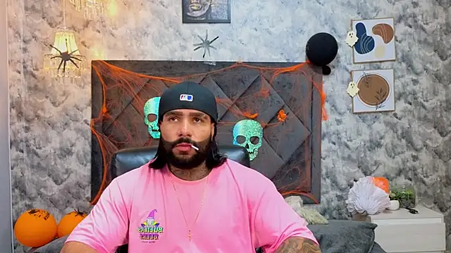 Snapshot of Apolo_rousse1 chatting on 10.23.25 Apolo rousse1 online show from 10.23.25