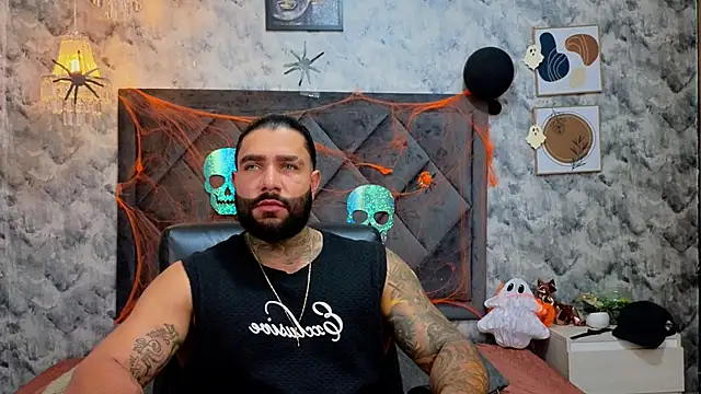 Snapshot of Apolo_rousse1 chatting on 10.25.25 Apolo rousse1 online show from 10.25.25