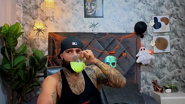 Snapshot of Apolo_rousse1 chatting on 11.01.25 Apolo rousse1 online show from 11.01.25