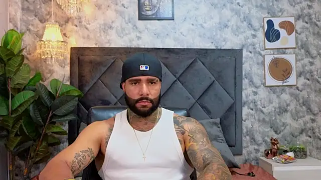 Snapshot of Apolo_rousse1 chatting on 11.11.25 Apolo rousse1 online show from 11.11.25