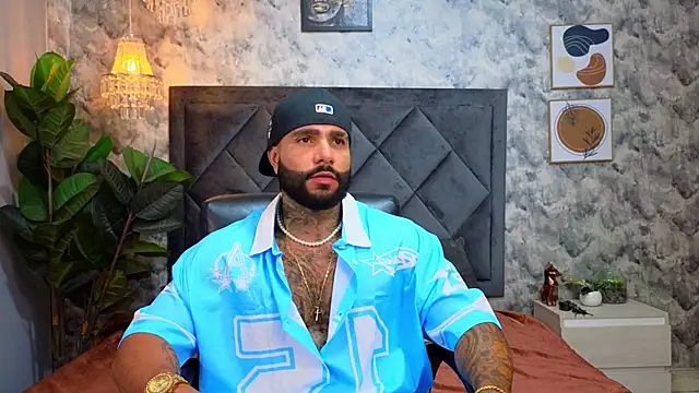 Snapshot of Apolo_rousse1 chatting on 11.15.25 Apolo rousse1 online show from 11.15.25