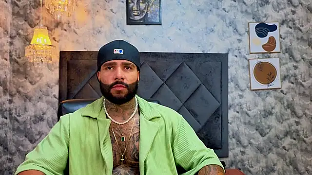 Snapshot of Apolo_rousse1 chatting on 11.22.25 Apolo rousse1 online show from 11.22.25