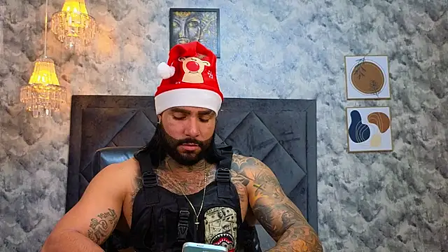 Snapshot of Apolo_rousse1 chatting on 12.01.25 Apolo rousse1 online show from 12.01.25