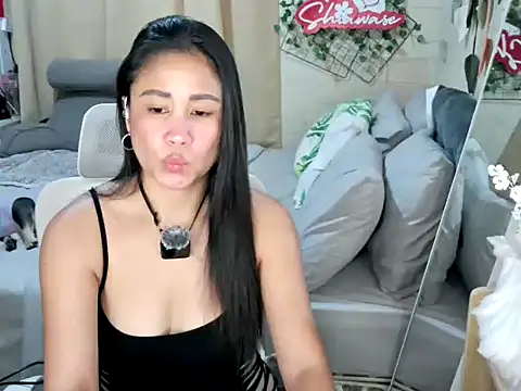 Shiawase1125 online show from 10.01.25