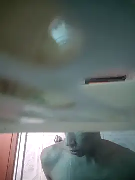 Snapshot of Rolito69 chatting on 10.04.25 Rolito69 online show from 10.04.25