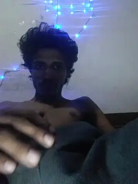 Snapshot of Ashy2001 chatting on 10.10.25 Ashy2001 online show from 10.10.25