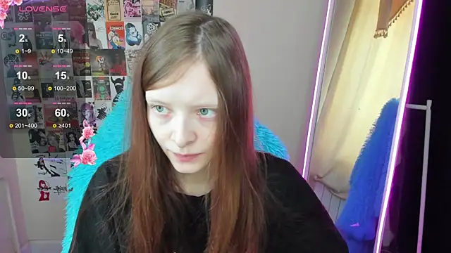 AliceHaris online show from 11.25.25