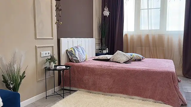 daniellia  online show from 02.27.26