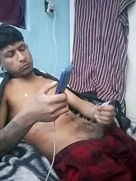 Snapshot of negromaussm chatting on 11.13.25 negromaussm online show from 11.13.25