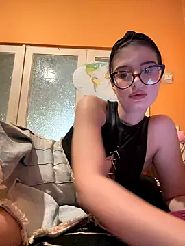 Larra69 online show from 11.23.25