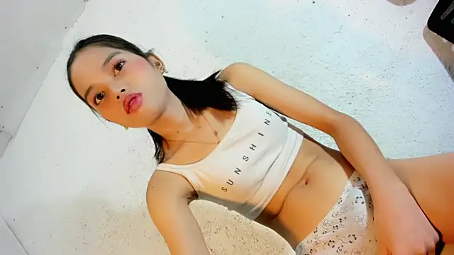 Snapshot of CUTIE_GIRLSX chatting on 06.24.26 CUTIE GIRLSX online show from 06.24.26