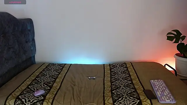 Savajelust online show from 11.04.25