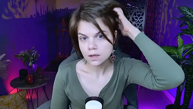 EllieMurler online show from 11.12.25