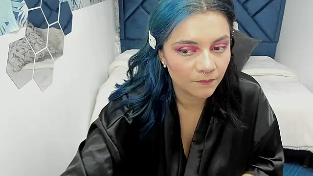 Snapshot of Kiara_Cruz__ chatting on 09.14.25 Kiara Cruz online show from 09.14.25
