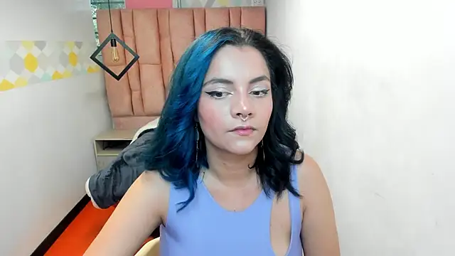 Snapshot of Kiara_Cruz__ chatting on 10.04.25 Kiara Cruz online show from 10.04.25