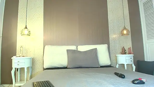 Tiifany Baker online show from 10.14.25