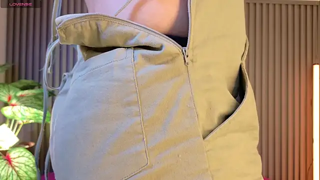 Celeste Presstigge online show from 11.14.25