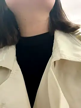 Snapshot of liliya_x chatting on 10.22.25 liliya x online show from 10.22.25