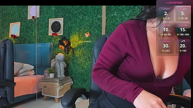 Linagh  online show from 10.24.25