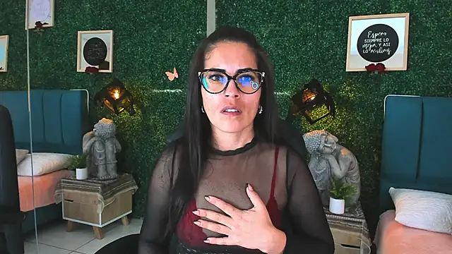 Linagh  online show from 10.29.25