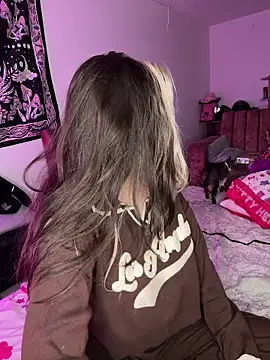 Bella  Lane online show from 02.28.26