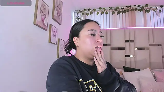 Zoey thompson online show from 11.20.25