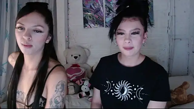 Snapshot of Pamelaa_reyess_2 chatting on 06.23.26 Pamelaa reyess 2 online show from 06.23.26