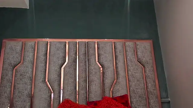 SienaFacchini online show from 10.18.25