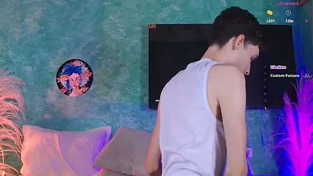 Snapshot of VicenteFerrer chatting on 12.02.25 VicenteFerrer online show from 12.02.25