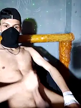 Snapshot of AnthonyDida chatting on 12.16.25 AnthonyDida online show from 12.16.25