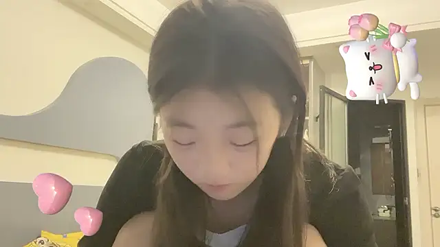 A 18 girls online show from 09.09.25