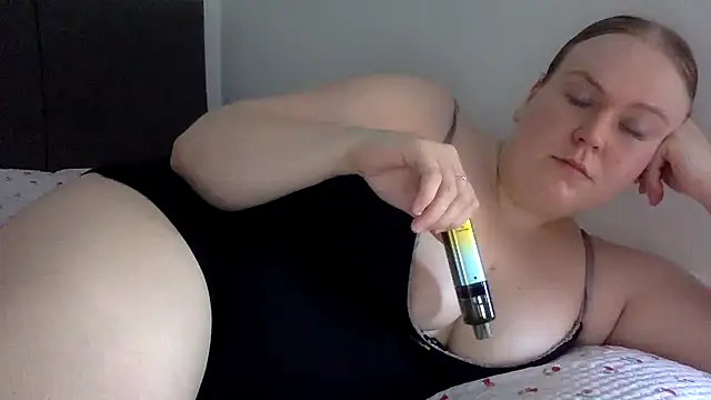 Snapshot of gracelovesxx chatting on 05.27.26 gracelovesxx online show from 05.27.26