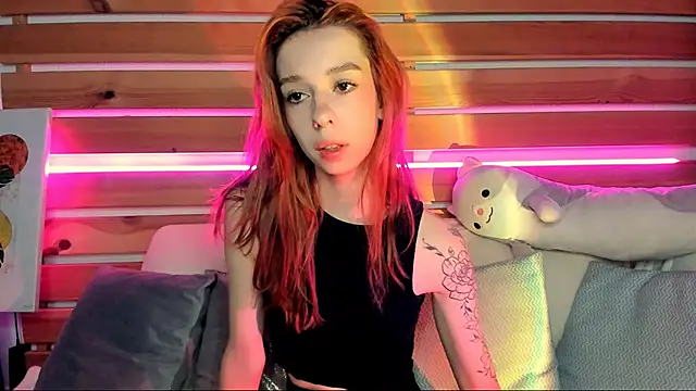 Snapshot of Lori_Williams chatting on 10.17.25 Lori Williams online show from 10.17.25