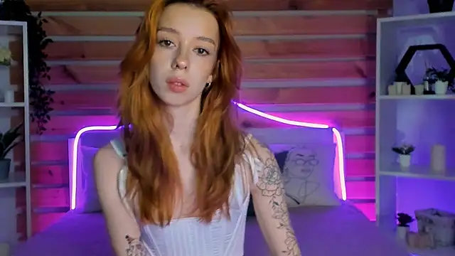 Snapshot of Lori_Williams chatting on 11.25.25 Lori Williams online show from 11.25.25