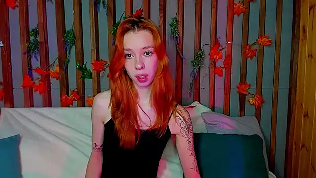 Snapshot of Lori_Williams chatting on 12.01.25 Lori Williams online show from 12.01.25