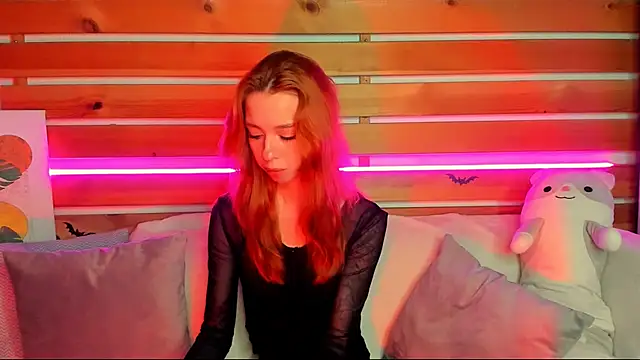 Snapshot of Lori_Williams chatting on 12.03.25 Lori Williams online show from 12.03.25