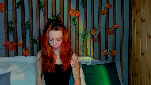 Snapshot of Lori_Williams chatting on 12.16.25 Lori Williams online show from 12.16.25