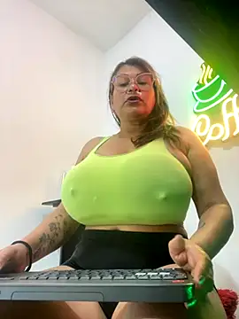 Snapshot of AlexxiaaMat chatting on 09.11.25 AlexxiaaMat online show from 09.11.25