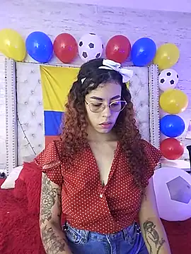 Snapshot of Pamelamiler__ chatting on 06.25.26 Pamelamiler online show from 06.25.26