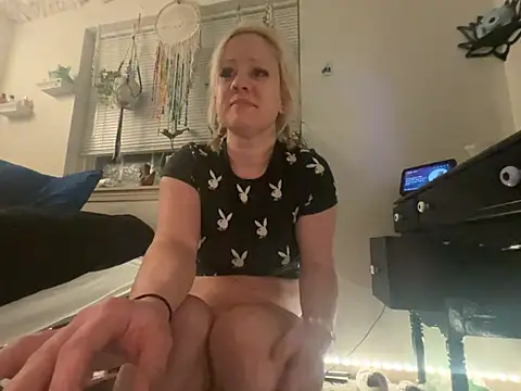 prettylilandrea online show from 03.26.26