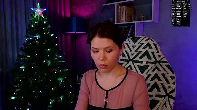 Snapshot of MyLittleGali chatting on 12.29.24 MyLittleGali online show from 12.29.24