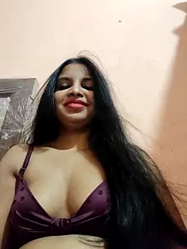 Maahhii 2 online show from 02.28.26