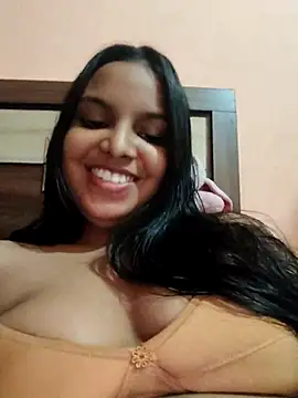 Snapshot of Maahhii_2 chatting on 07.18.26 Maahhii 2 online show from 07.18.26
