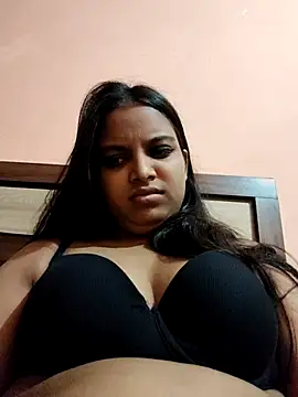 Snapshot of Maahhii_2 chatting on 07.22.26 Maahhii 2 online show from 07.22.26